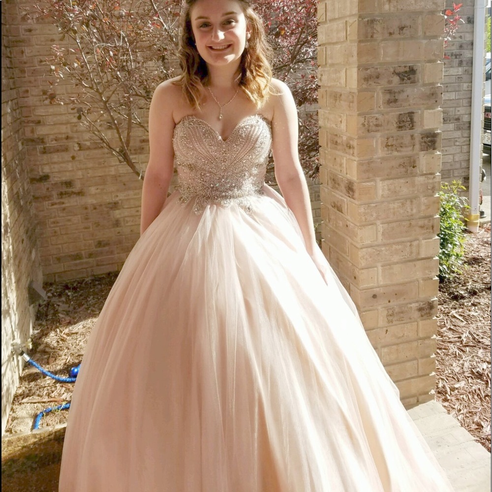 ⭐️princess style champagne beaded prom dress